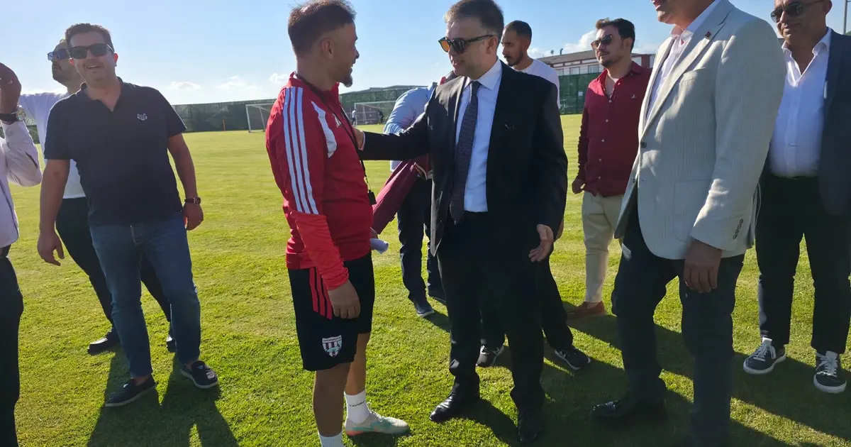 Bandırmaspor'a yeni sezon öncesi moral ziyareti! Kaymakam Recep Öztürk, takımla