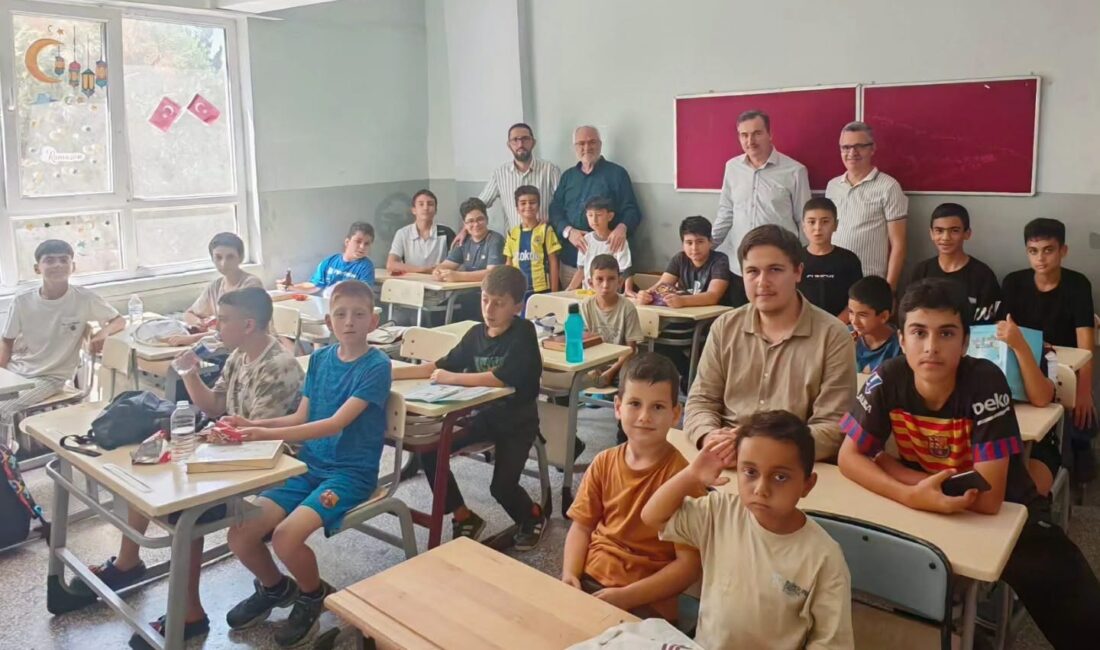 AK Parti Bandırma, yaz okullarını ziyaret etti; öğrenciler ve eğitmenlerle