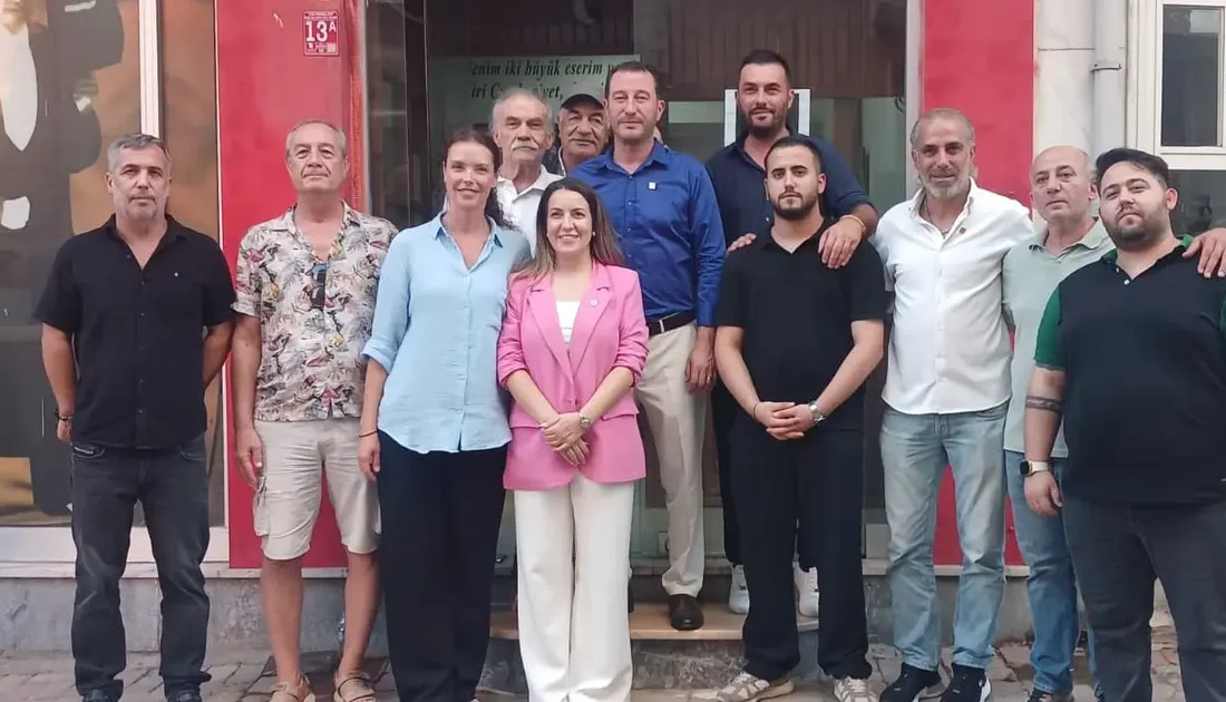 CHP Erdek'te Devrim Korkmaz dönemi başladı! Yeni yönetim kuruluyla verdiği