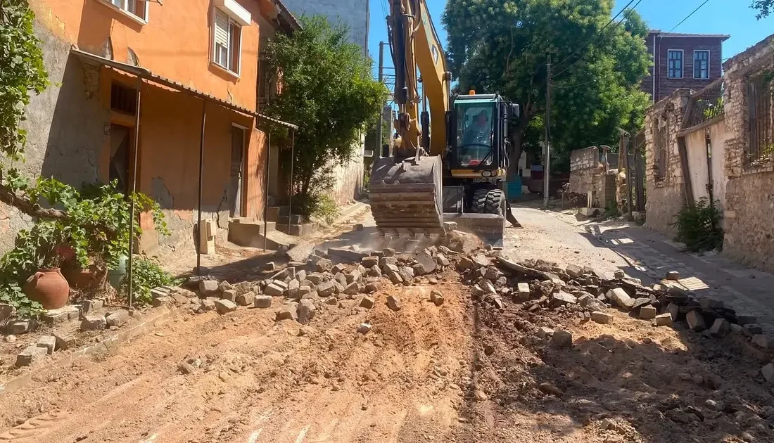 Bandırma Belediyesi Edincik'te ikinci etap yol yenilemeye başladı! Ulukara Kadı