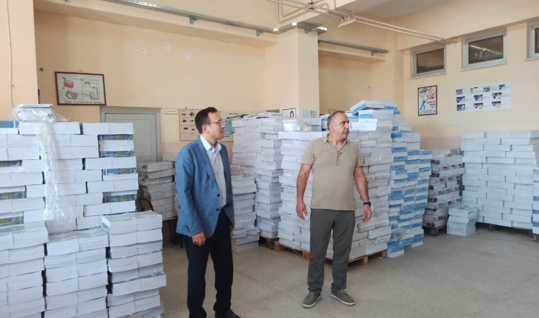 Bandırma'da ders kitapları hazır! Yeni eğitim yılına eksiksiz başlamak için