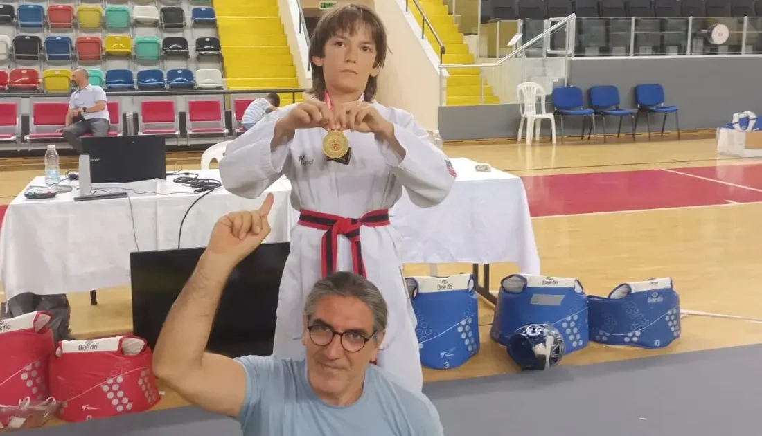 Bandırmalı Arif Osman Böğenoğlu, taekwondoda Balıkesir şampiyonu oldu! Başarılı sporcunun