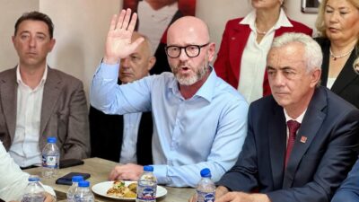 CHP Balıkesir Milletvekili Serkan Sarı, geçmiş kongre süreçlerini değerlendirdi. Özgür