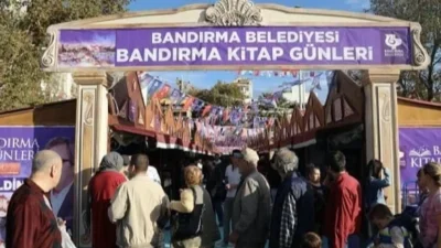 17-24 Eylül 2026'da 8. Bandırma Kitap Günleri Cumhuriyet Meydanı'nda! Kitap