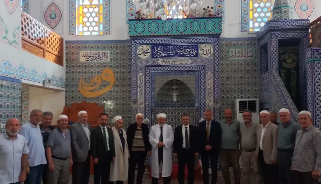 Bandırma Ahilik Haftası'nda protokol, din görevlileri ve esnaf Sanayi Camii'nde
