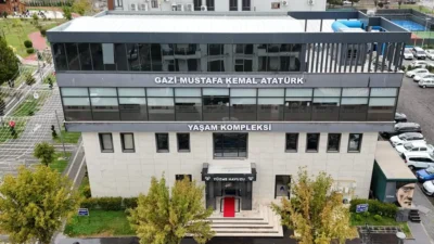 Altıeylül Belediyesi, Asuva Park'taki Atatürk Spor Kompleksi'ni yeniledi. Kapsamlı bakım