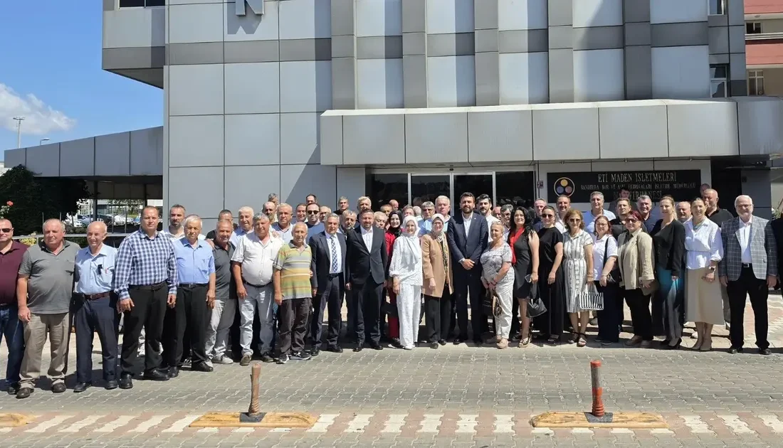 AK Parti Bandırma, 55 mahalle muhtarıyla bir araya gelerek ihtiyaçları