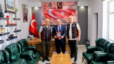 SUSOFF Motosiklet Grubu, Susurluk Kurtuluş Günü'nde Kaymakam Gülen'i ziyaret etti.