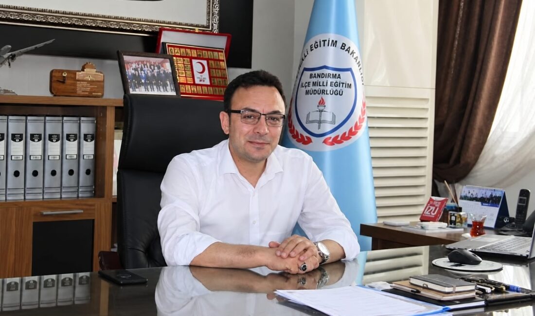 Mutlu Aslan, Bandırma Milli Eğitim Müdürlüğünden Karesi'ye atandı. Eğitim camiasıyla