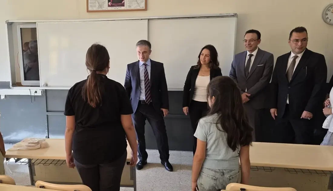 Bandırma Kaymakamı Recep Öztürk, 2026-2027 eğitim yılı uyum çalışmaları kapsamında
