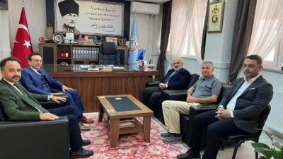 Bandırma Müftülüğü'nden Milli Eğitim Müdürü Aslan'a teşekkür ziyareti. İlçeye katkıları