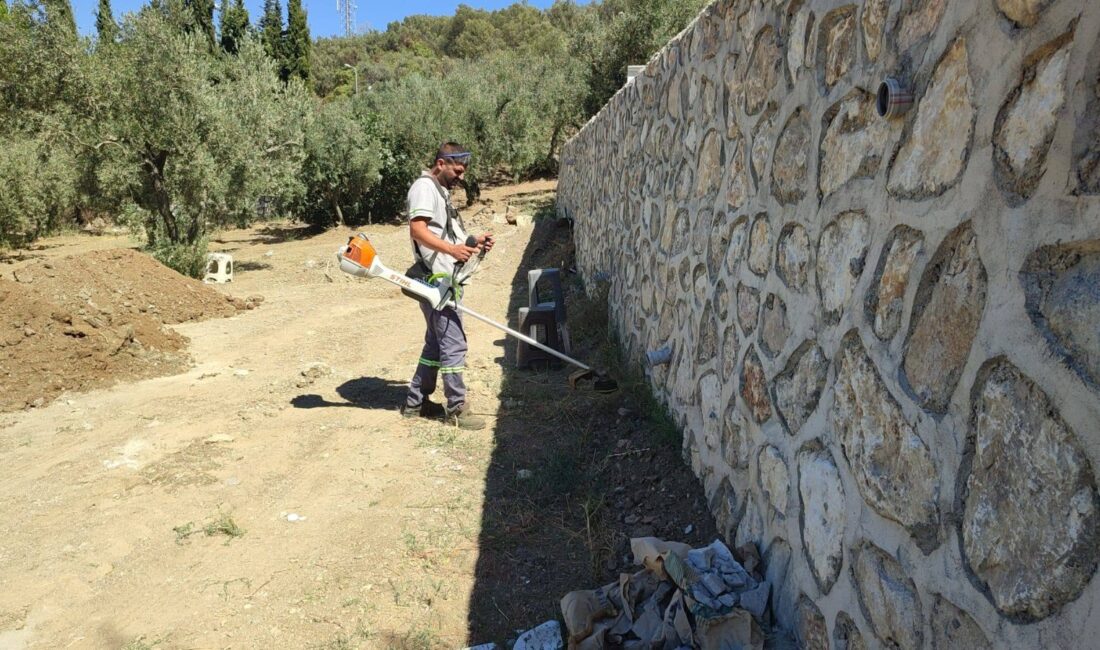 Erdek Mezarlığı'nda bakım tamamlandı! Temiz ve düzenli bir mezarlık için