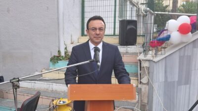 İlköğretim Haftası, coşkulu törenlerle kutlandı! Cumhuriyet Meydanı'ndaki ilk törenin ardından
