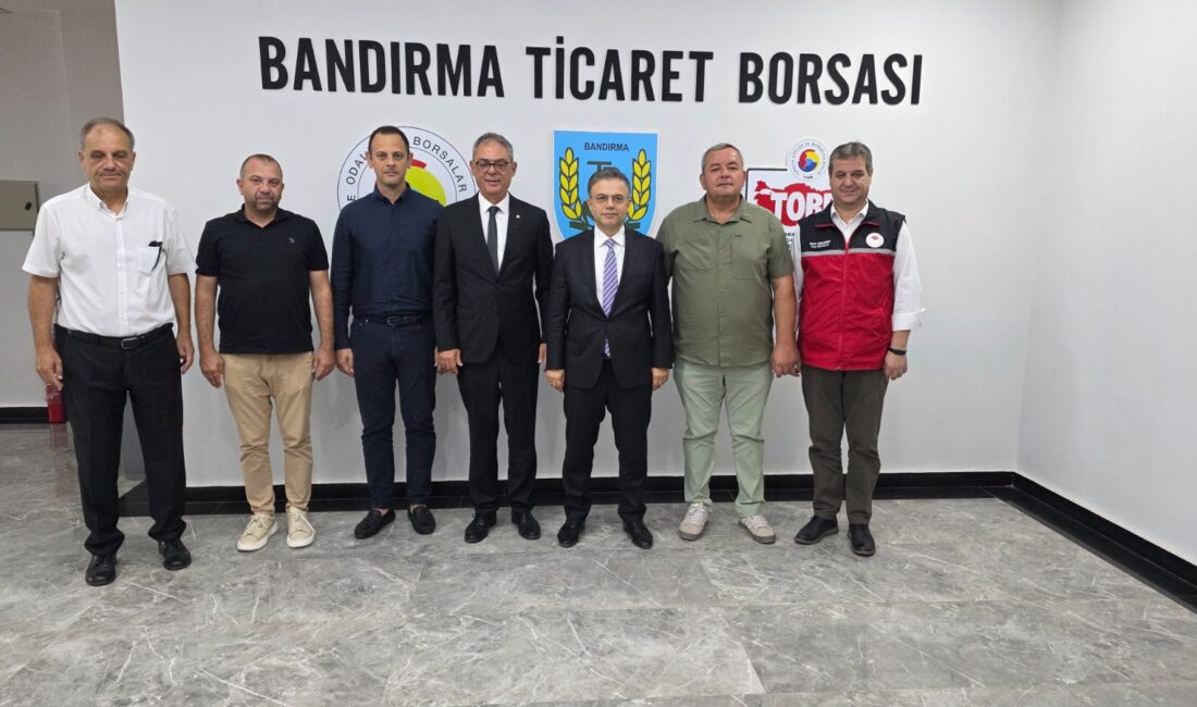 Bandırma Ticaret Borsası'nın faaliyetlerini keşfedin. Kaymakam Öztürk'ün ziyaret detayları ve