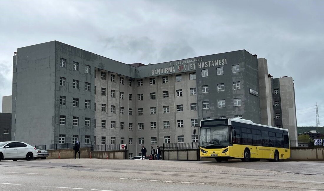 Bandırma Hastanesi acil servis kadrosu güçlendi! Yeni uzman hekimlerimiz Dr.