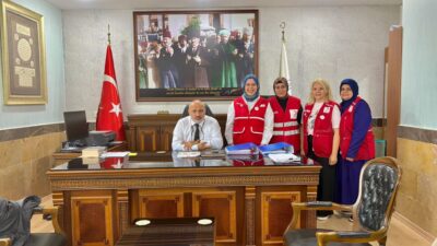 Kızılay Bandırma Kadın Birimi Başkanı Simge Yalaz, Müftü Dr. Yunus