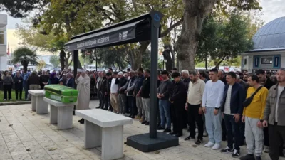 Bandırma'da trafik kazasında hayatını kaybeden 30 yaşındaki moto kurye Emre