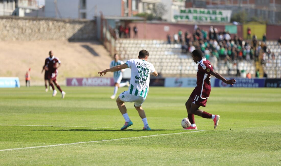 Bandırmaspor'un Iğdır FK karşısındaki maç özetini ve önemli anları keşfedin.