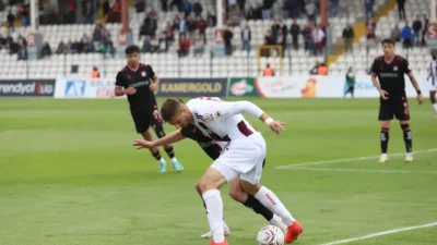 Bandırmaspor-Sivasspor maçı 1-1 bitti! Karşılıklı gollerin atıldığı bu çekişmeli mücadeleyi