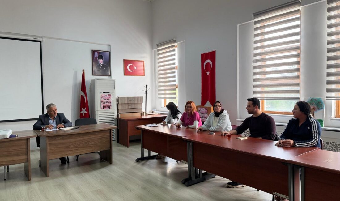 Çocuk Odalarının Bakım ve Güvenliği Masaya Yatırıldı Bandırma Çocuk Evleri'nde çocukların yaşam alanlarının bakım, onarım ve güvenliğine