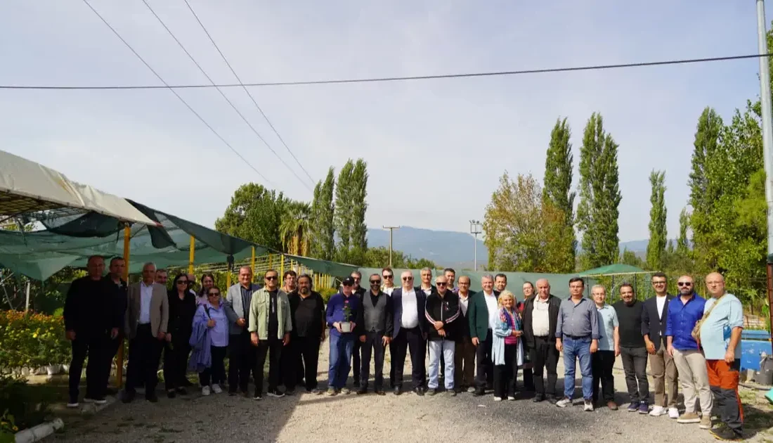 Edremit'in geleceğine yön veren Ata Tohumu Üretim Merkezi'ni keşfedin. Başkan
