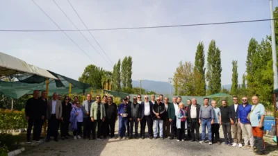 Edremit'in geleceğine yön veren Ata Tohumu Üretim Merkezi'ni keşfedin. Başkan