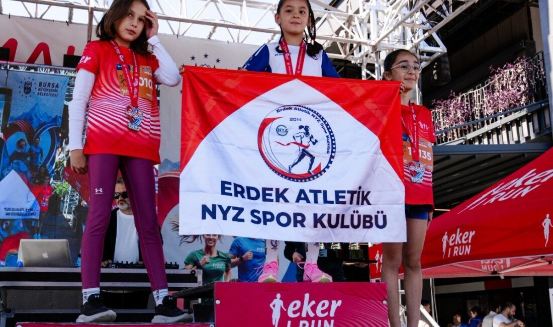 Erdek Atletik NYZ'den Asya Ertekin, Eker Run'da şampiyon! Bu genç