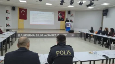 Bandırma'da Kadına Şiddetle Mücadele toplantısı: Çocuk koruma ve kurumlar arası