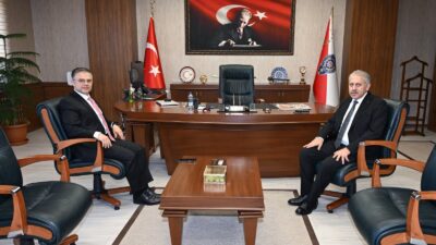 Bandırma Kaymakamı Öztürk, İl Emniyet Müdürü Karaman'ı ziyaret etti. Bandırma