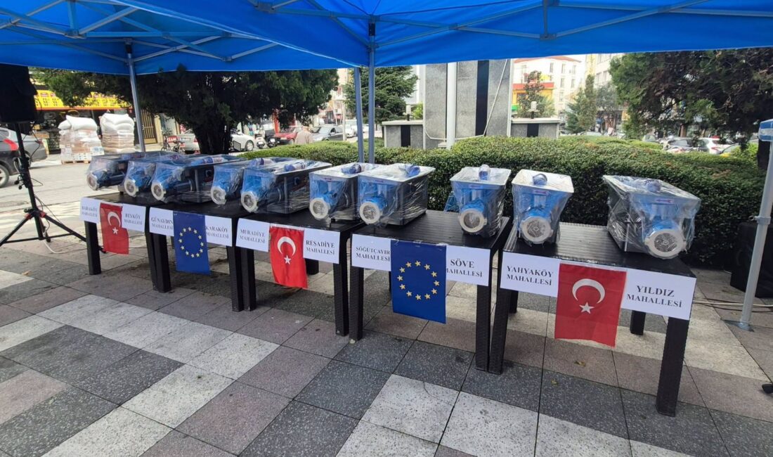 Susurluk YEG’den köylere kıyma makinesiyle üretim desteği Susurluk'ta kırsal kalkınma için önemli bir adım! 10 köye kıyma
