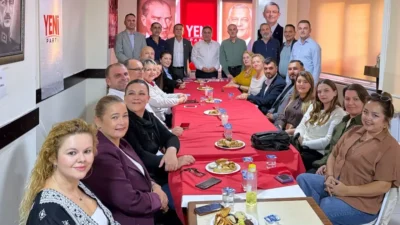 Mehmet Atak başkanlığındaki Yeni Parti Bandırma yönetimi açıklandı. Genel kurulda